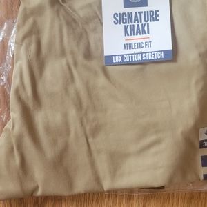 Dockers Signature Khaki Athletic fit pants 38×34